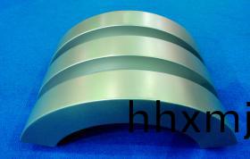 弧型(xing)鋁單闆